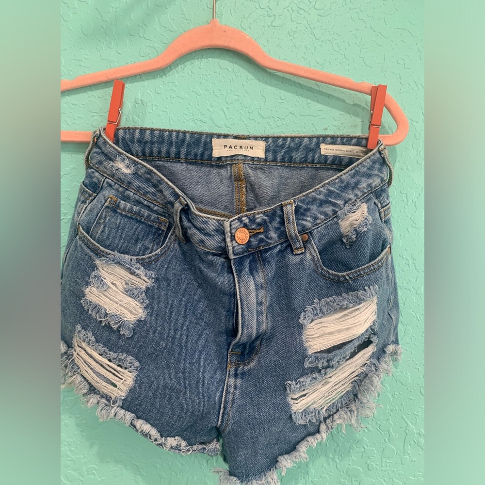 PacSun Frayed High-Rise festival Distressed Denim Shorts in Blue 27 frayed